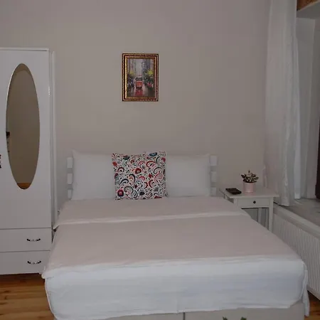 Apartmán Ozcans Pera Sururi Flats 4 *